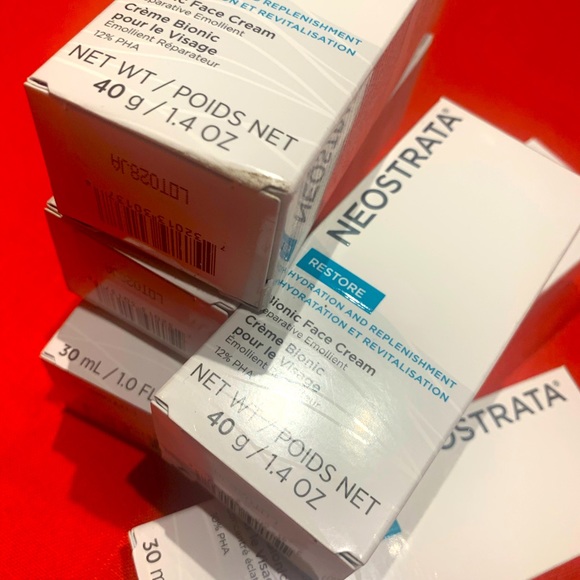 NEOSTRATA Bionic Face Cream (1.4 oz.)
A rich, anti-aging cream that soothes ma.. - Picture 3 of 4